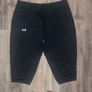 Under Armour capri sweat pants